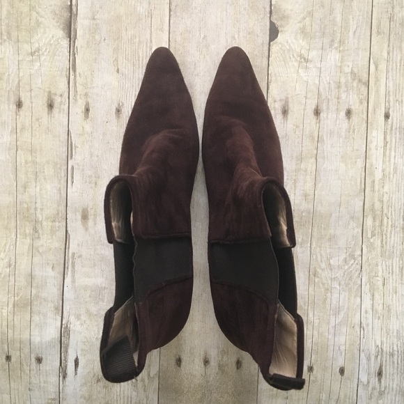 MANOLO BLAHNIK Brown Suede Stiletto Ankle Booties - Picture 4 of 8